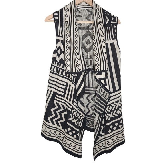 Charming Charlie Aztec southwest open vest medium - Picture 1 of 11